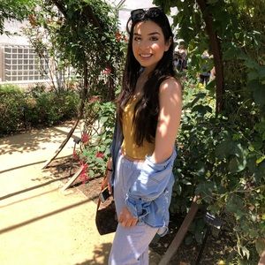 Meet your Posher, Krystal